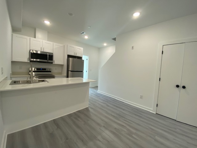 37 Farson Street - 3